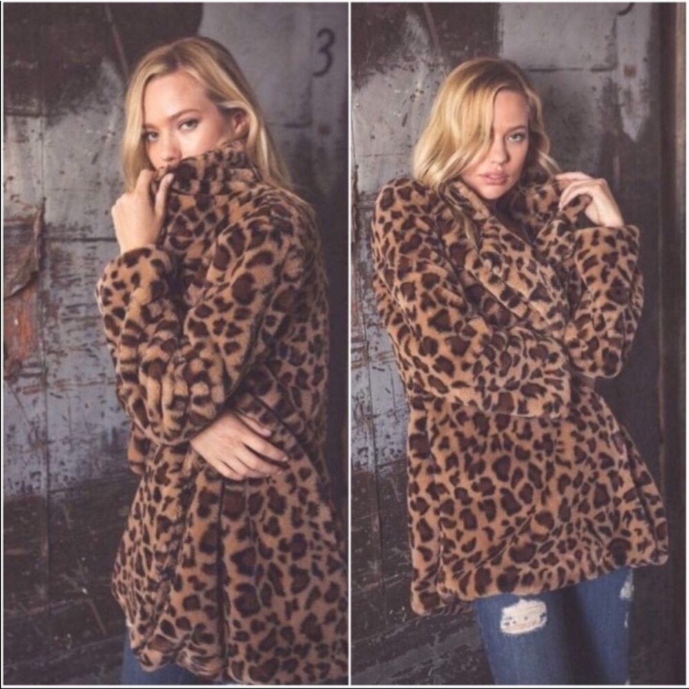 ✨PRICE DROP Leopard Faux Fur Coat ✨